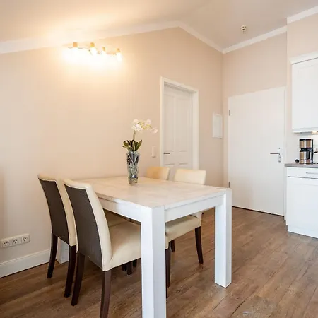 Autorenhaus App 13 Georg Buech Apartman Heringsdorf